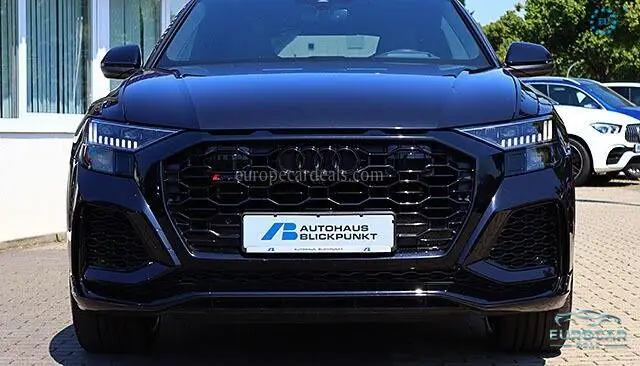 Audi RSQ8