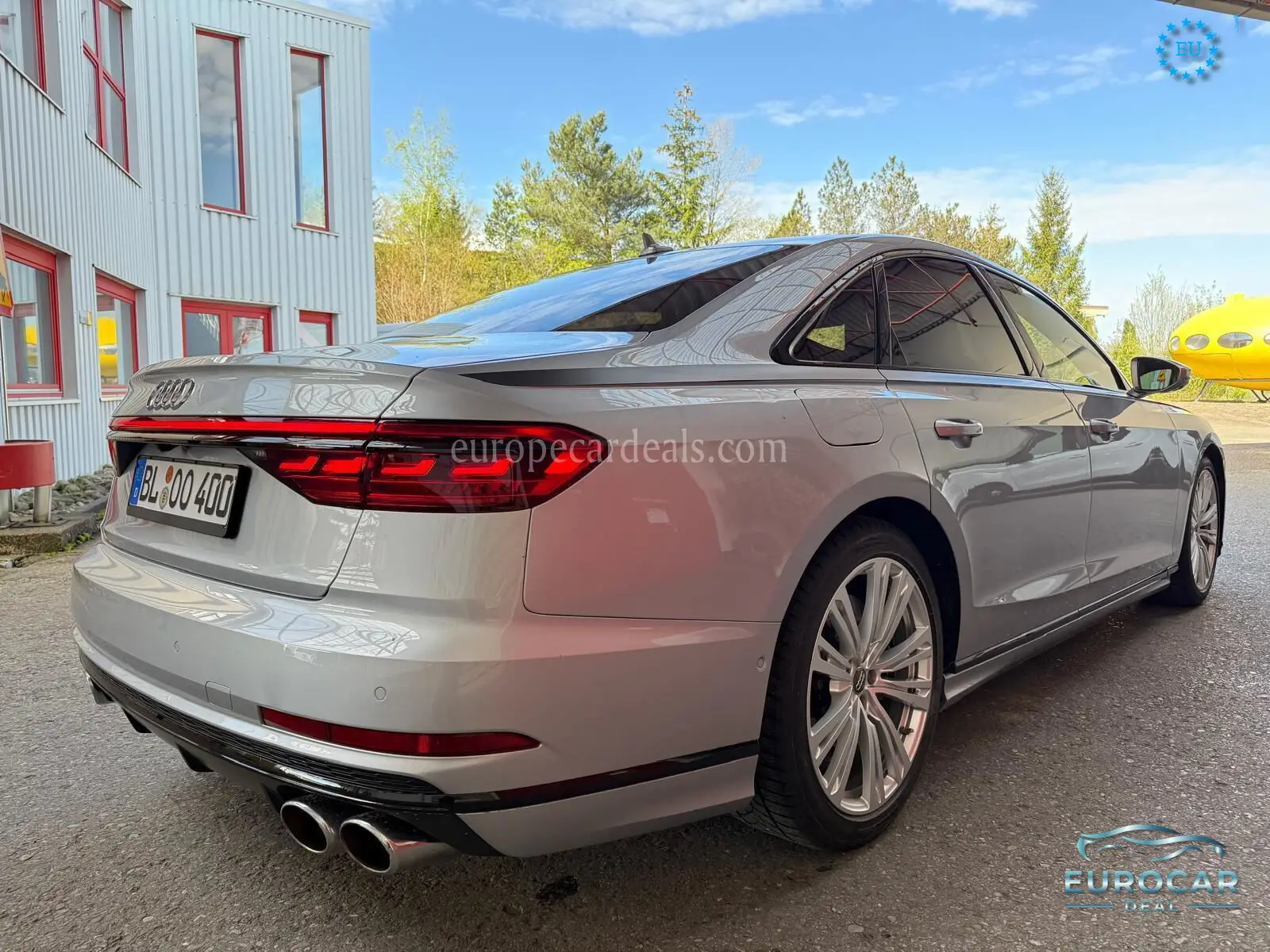 Audi S8