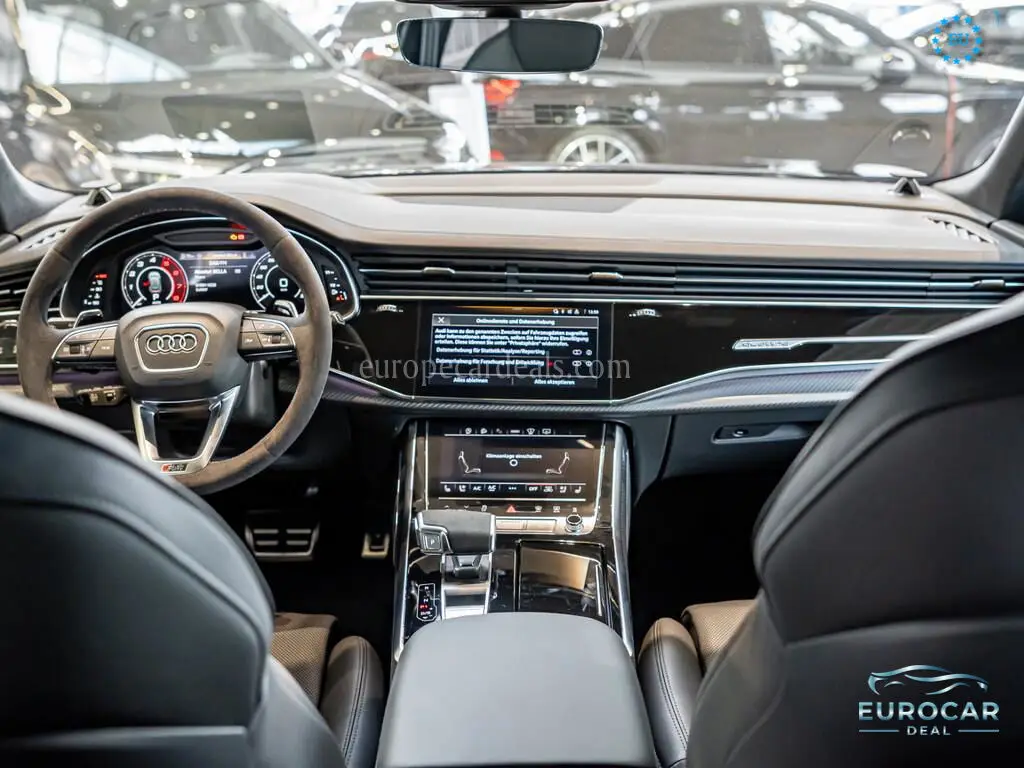 Audi RSQ8