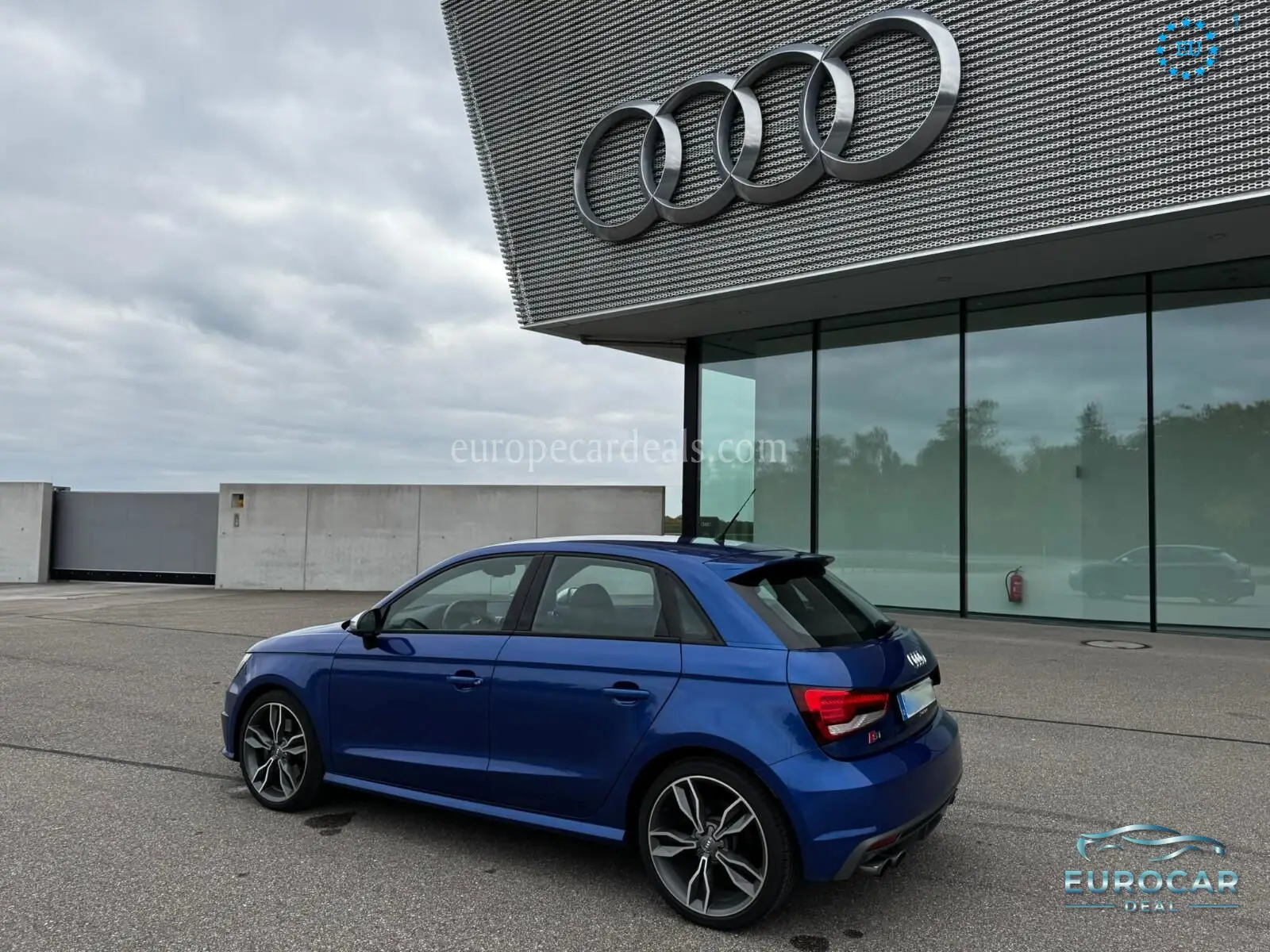 Audi S1