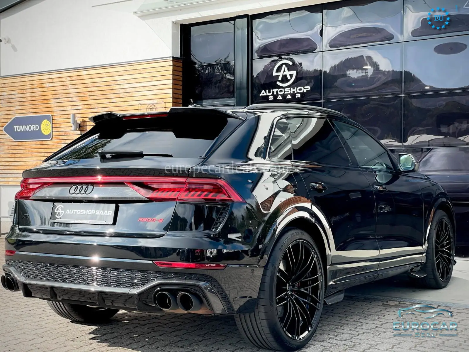 Audi RSQ8