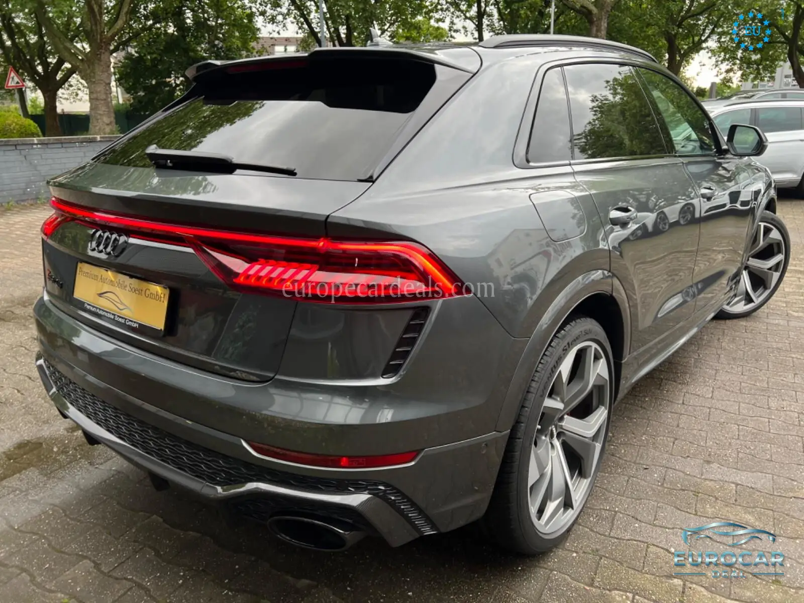 Audi RSQ8