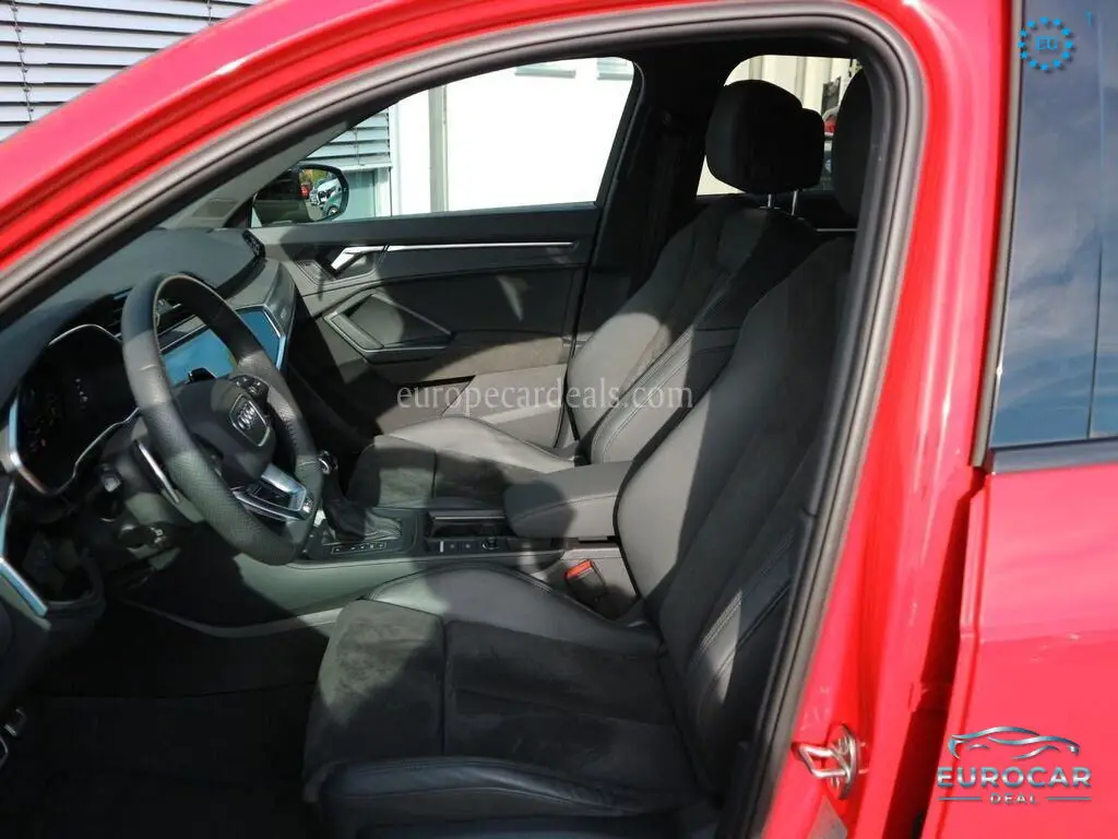 Audi RSQ3