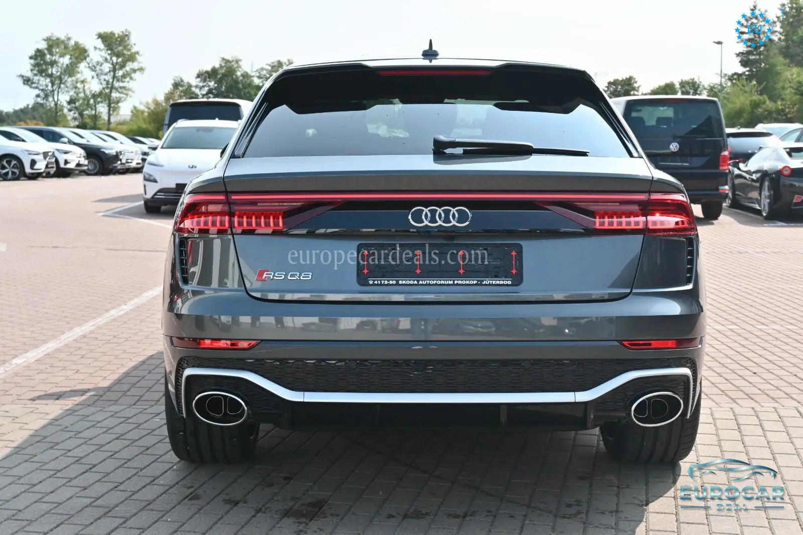 Audi RSQ8