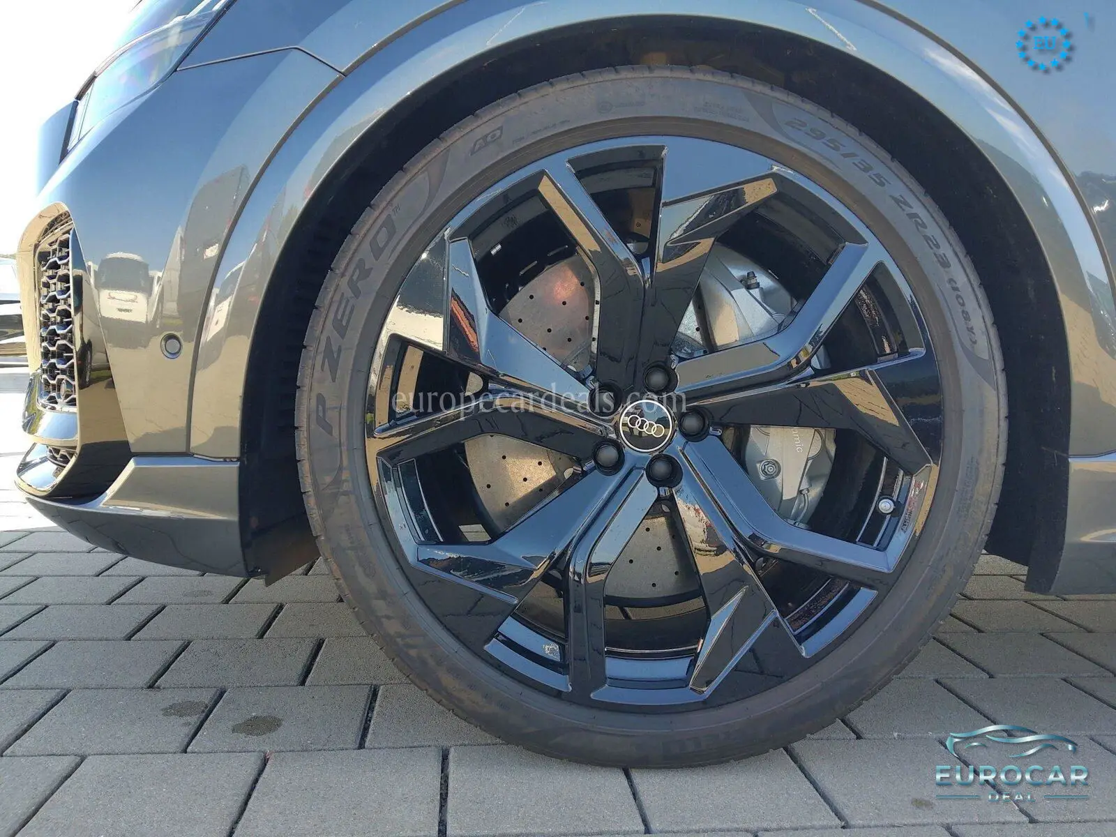 Audi RSQ8