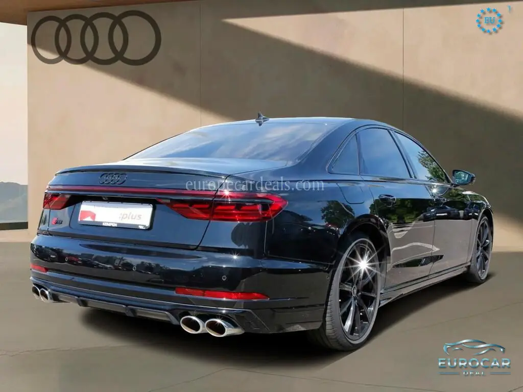 Audi S8