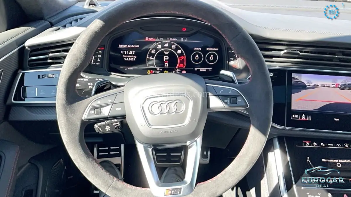 Audi RSQ8