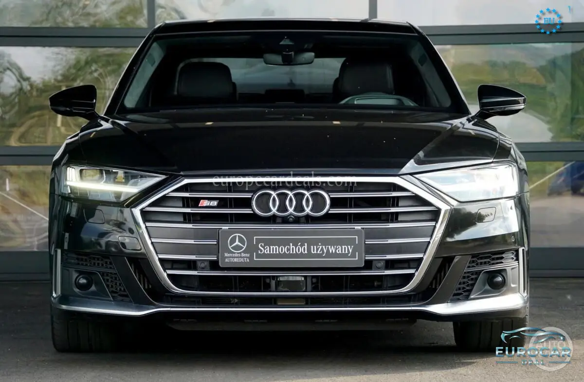 Audi S8