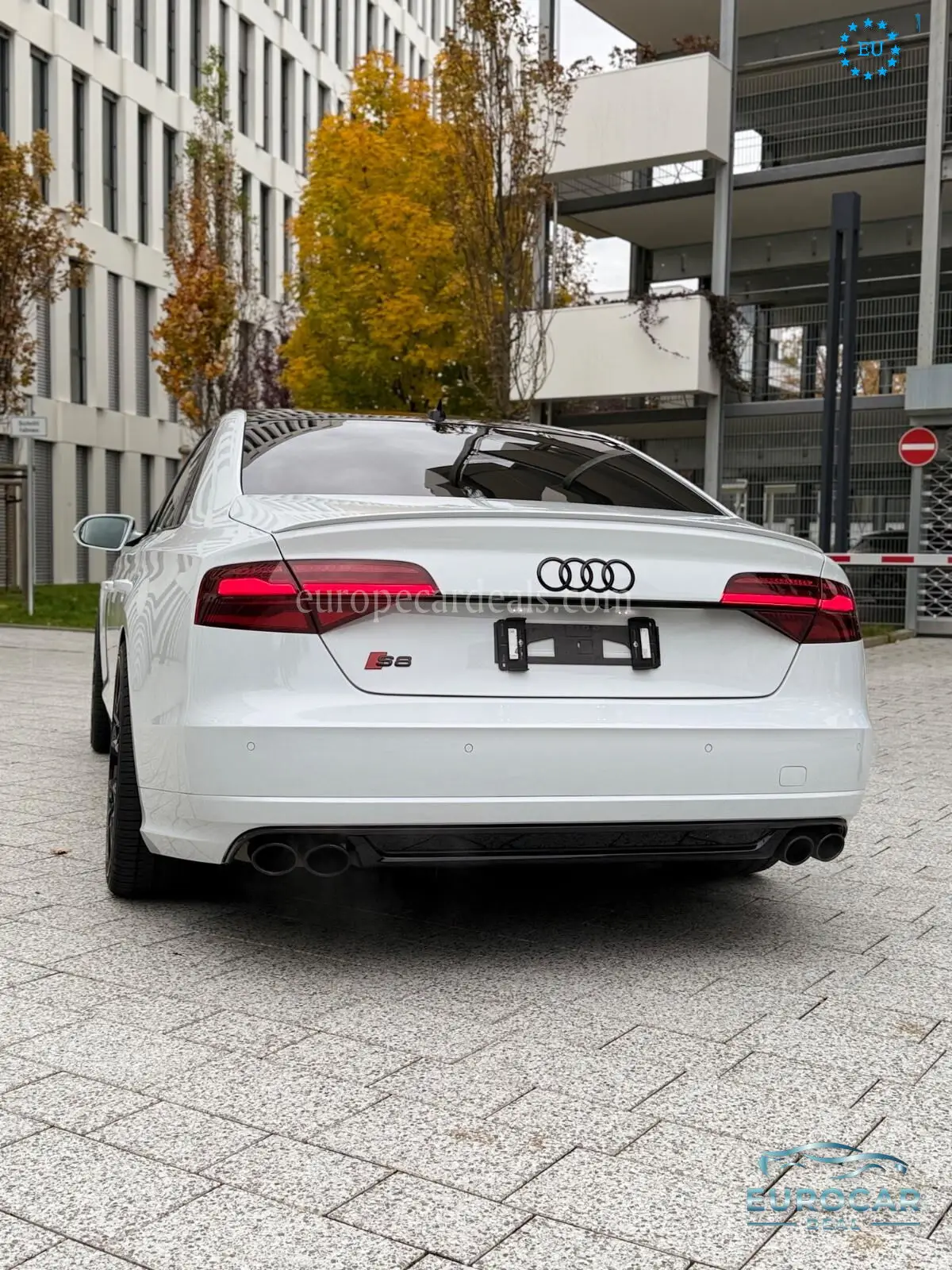 Audi S8