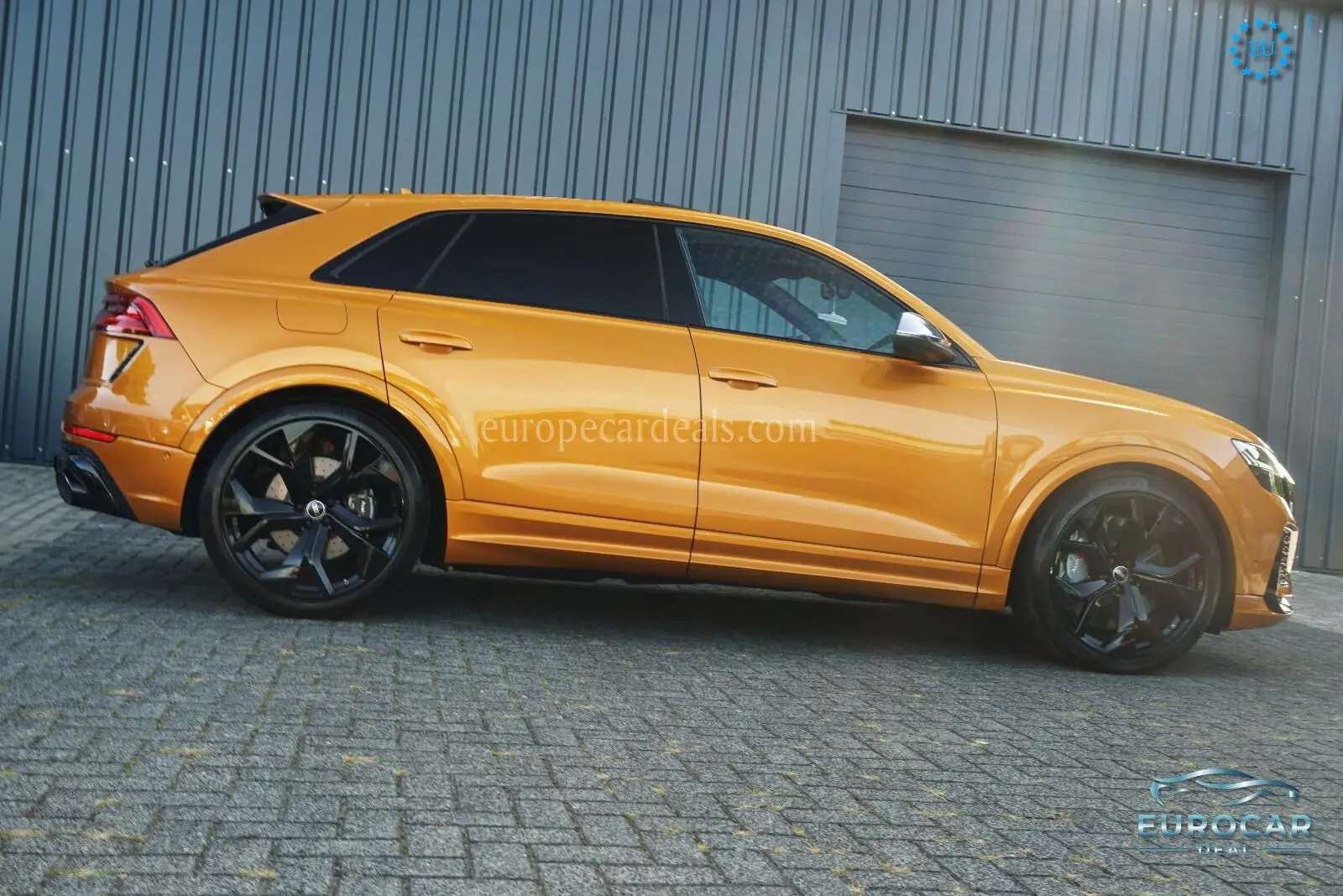 Audi RSQ8