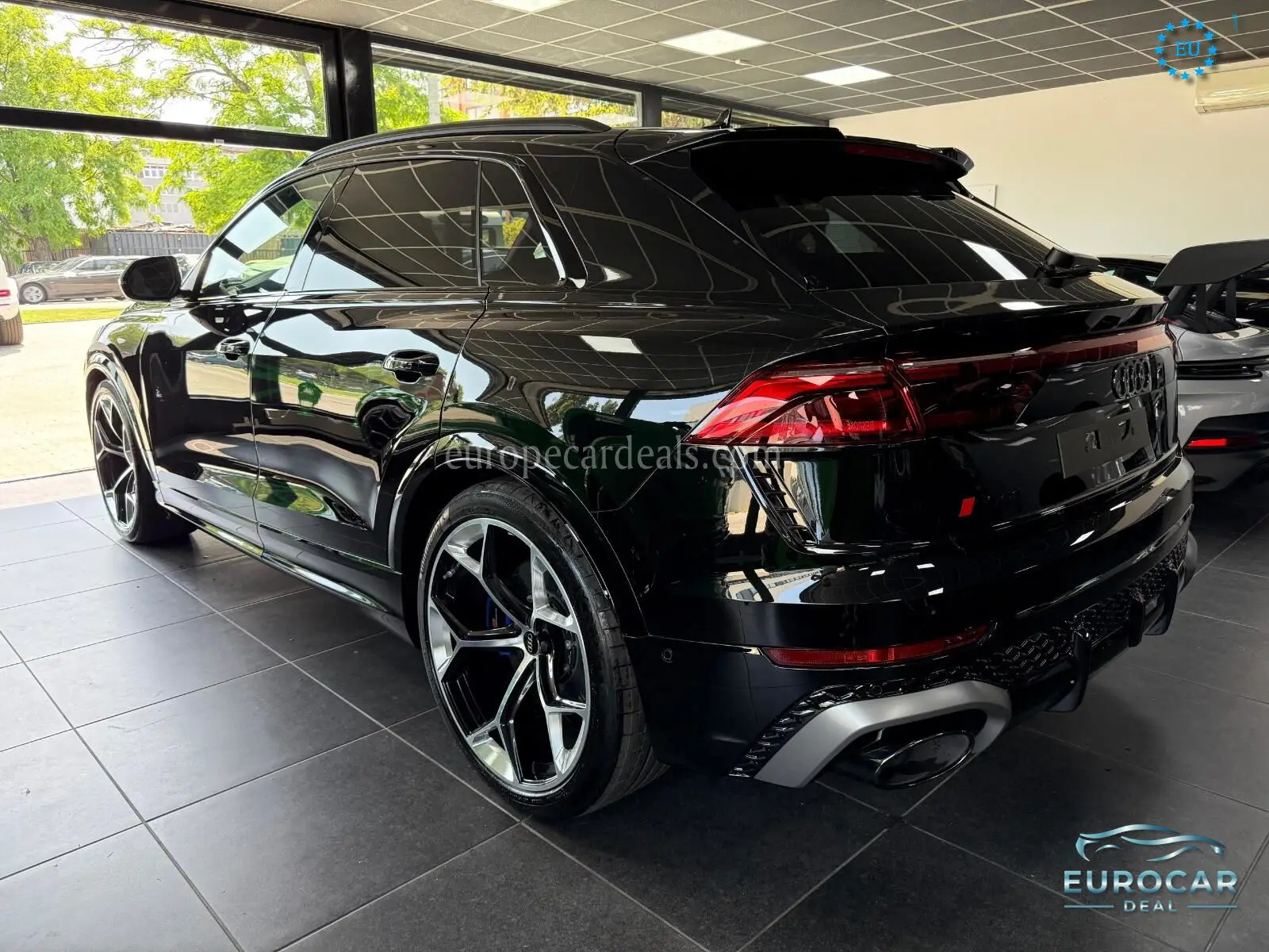 Audi RSQ8
