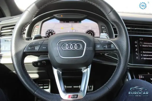 Audi RSQ8
