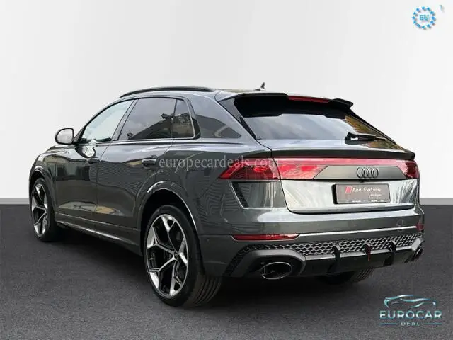 Audi RSQ8