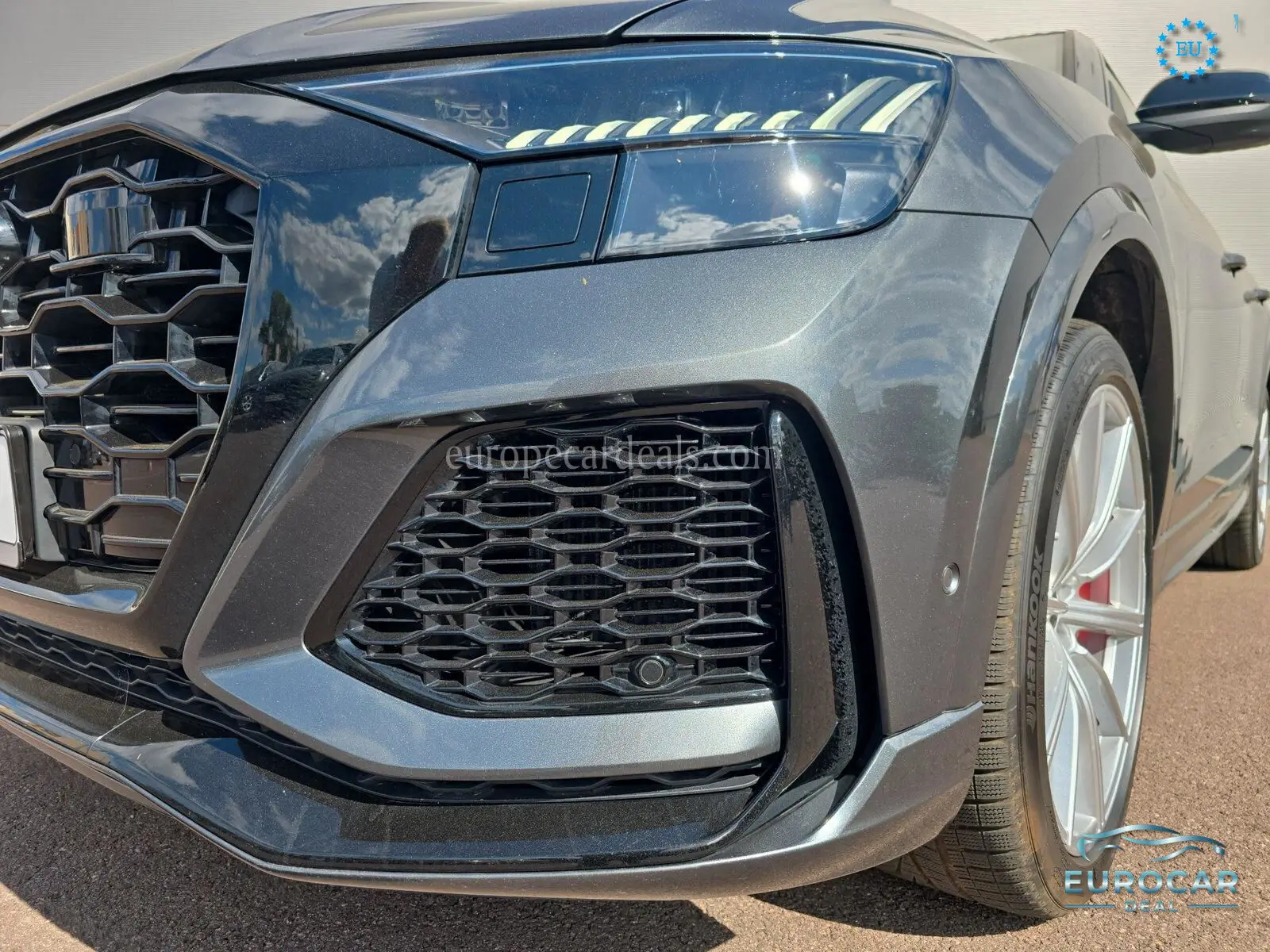 Audi RSQ8