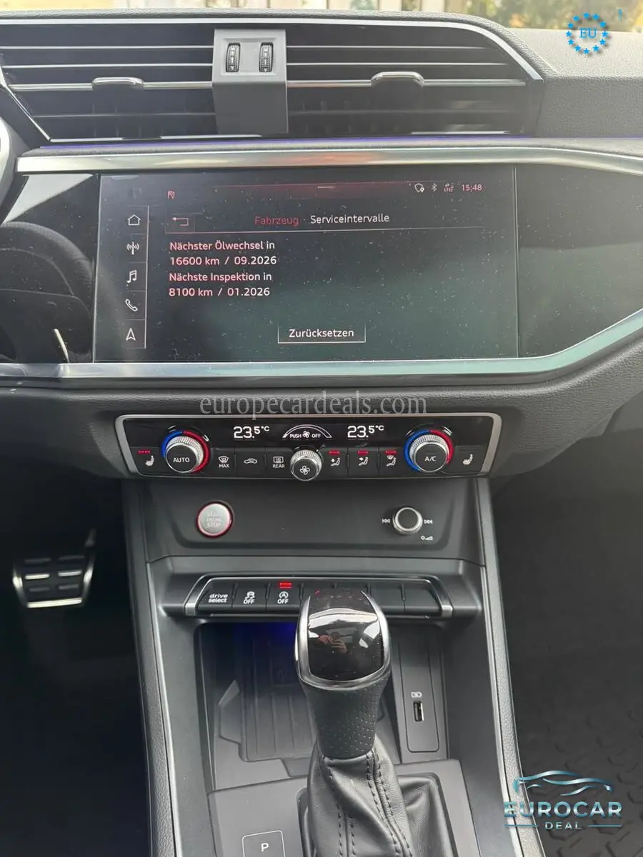 Audi RSQ3