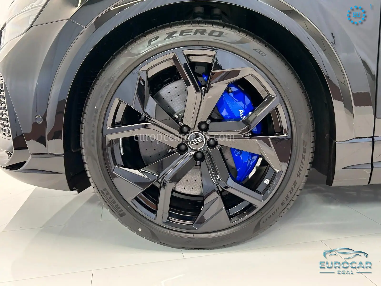 Audi RSQ8