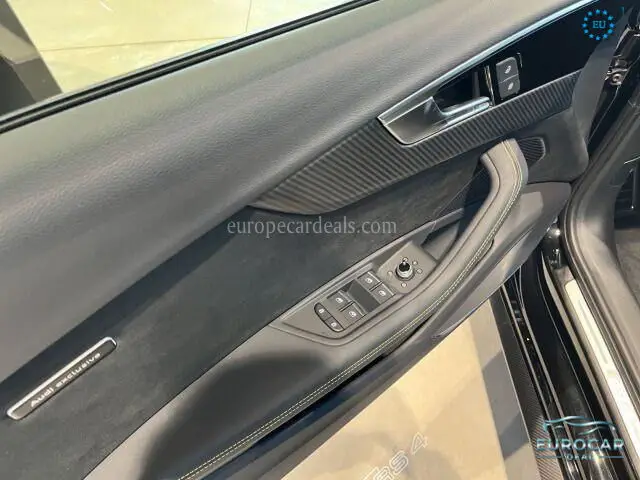 Audi RS4