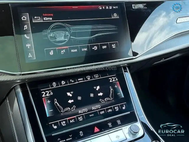 Audi RSQ8