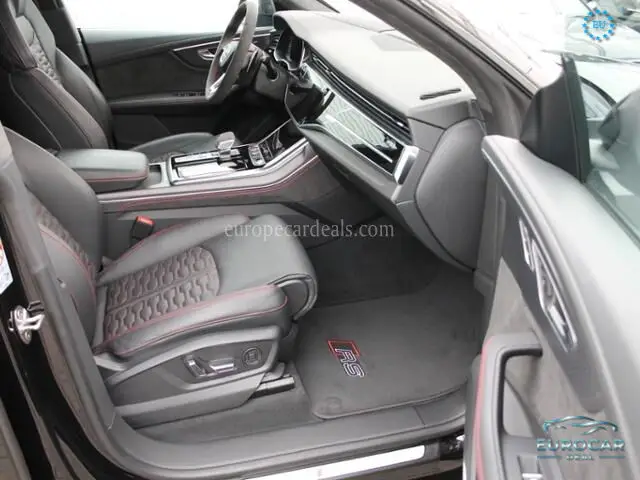 Audi RSQ8