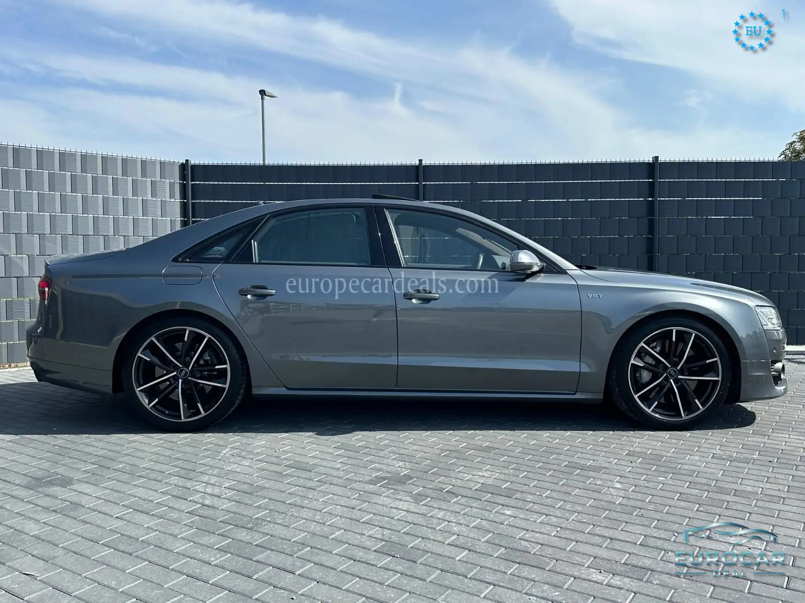 Audi S8