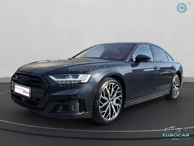 Audi S8