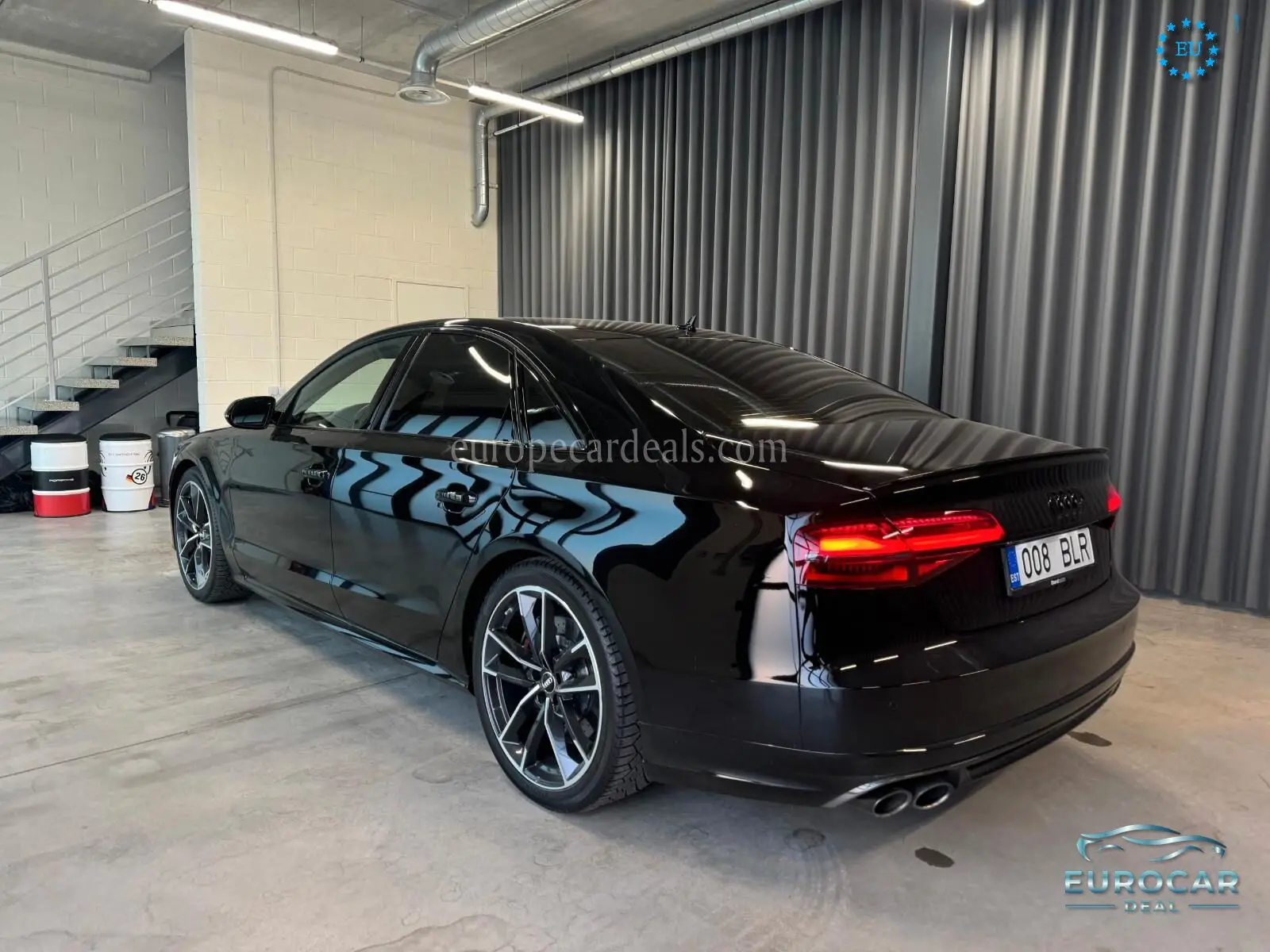 Audi S8