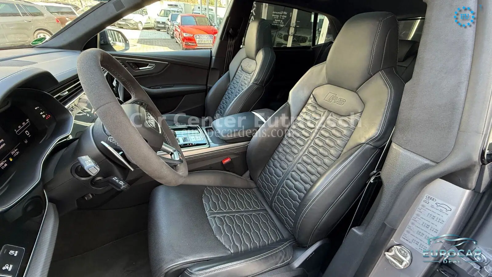Audi RSQ8
