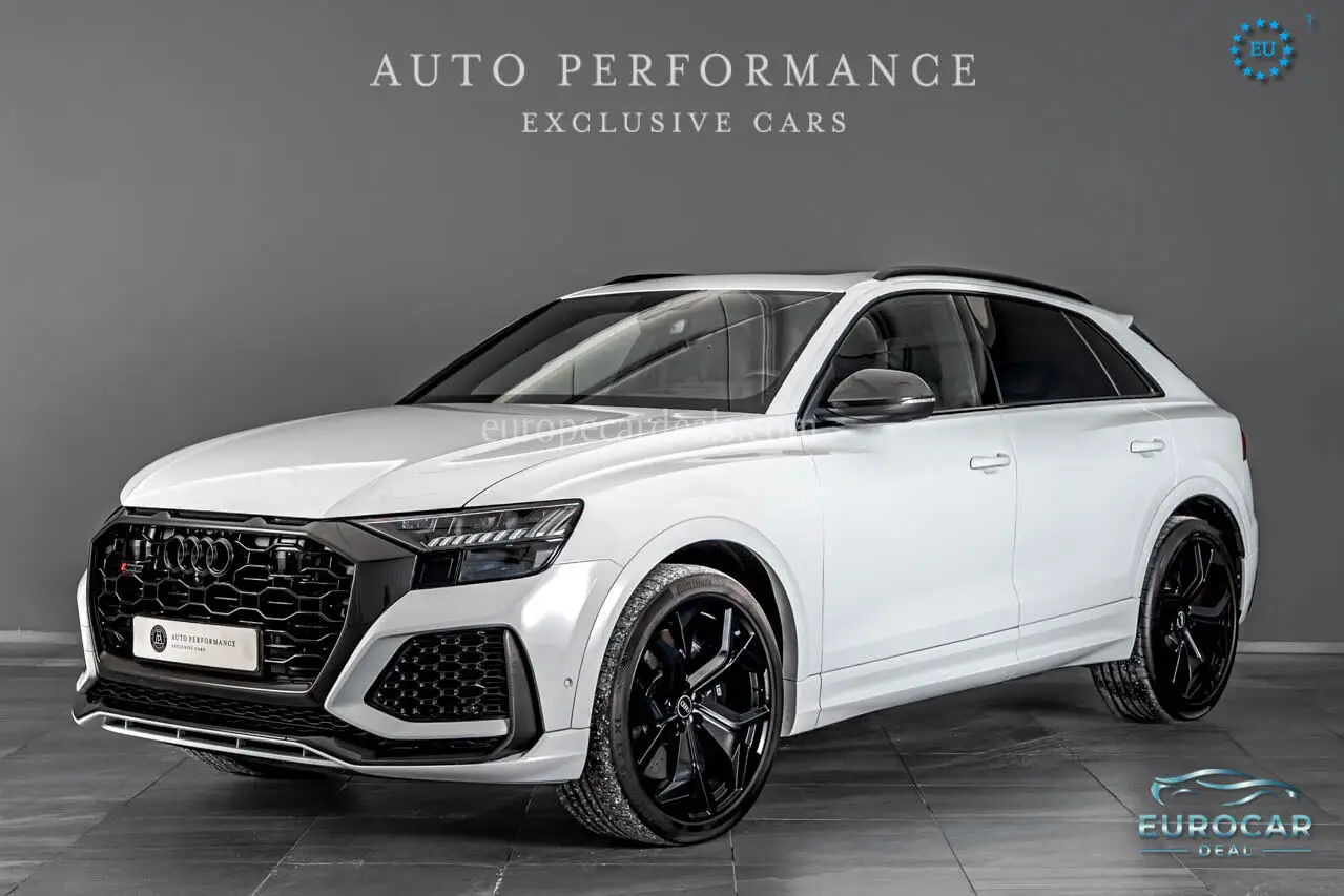 Audi RSQ8