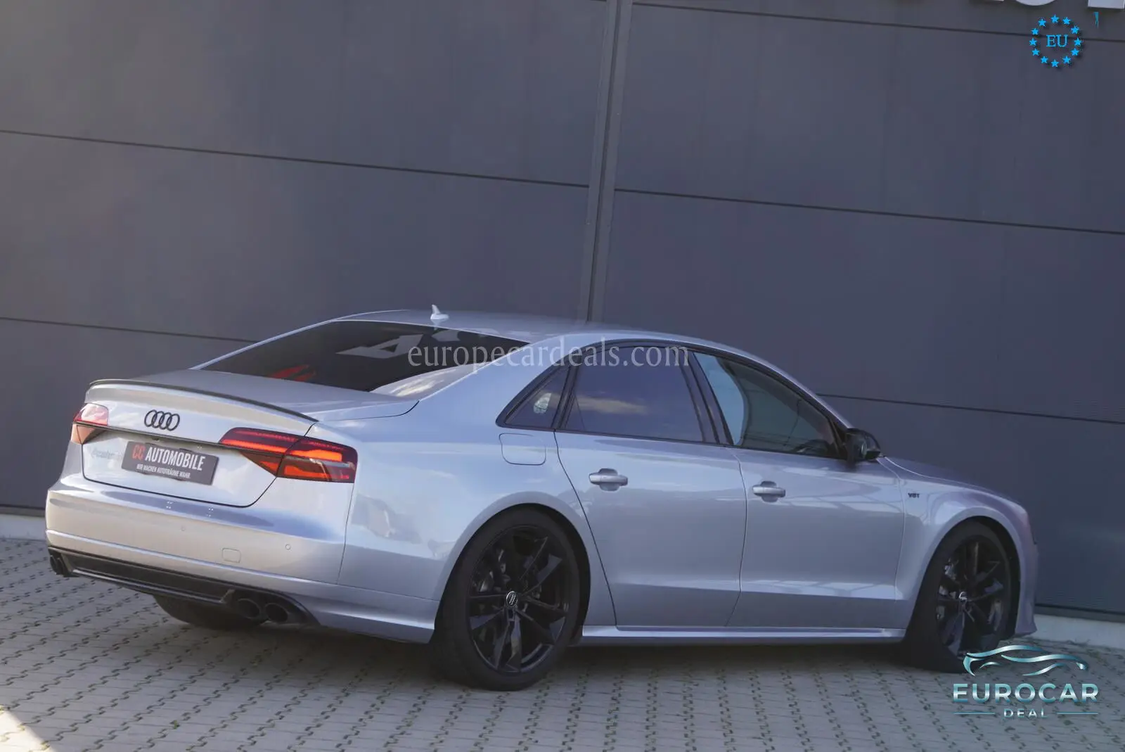 Audi S8