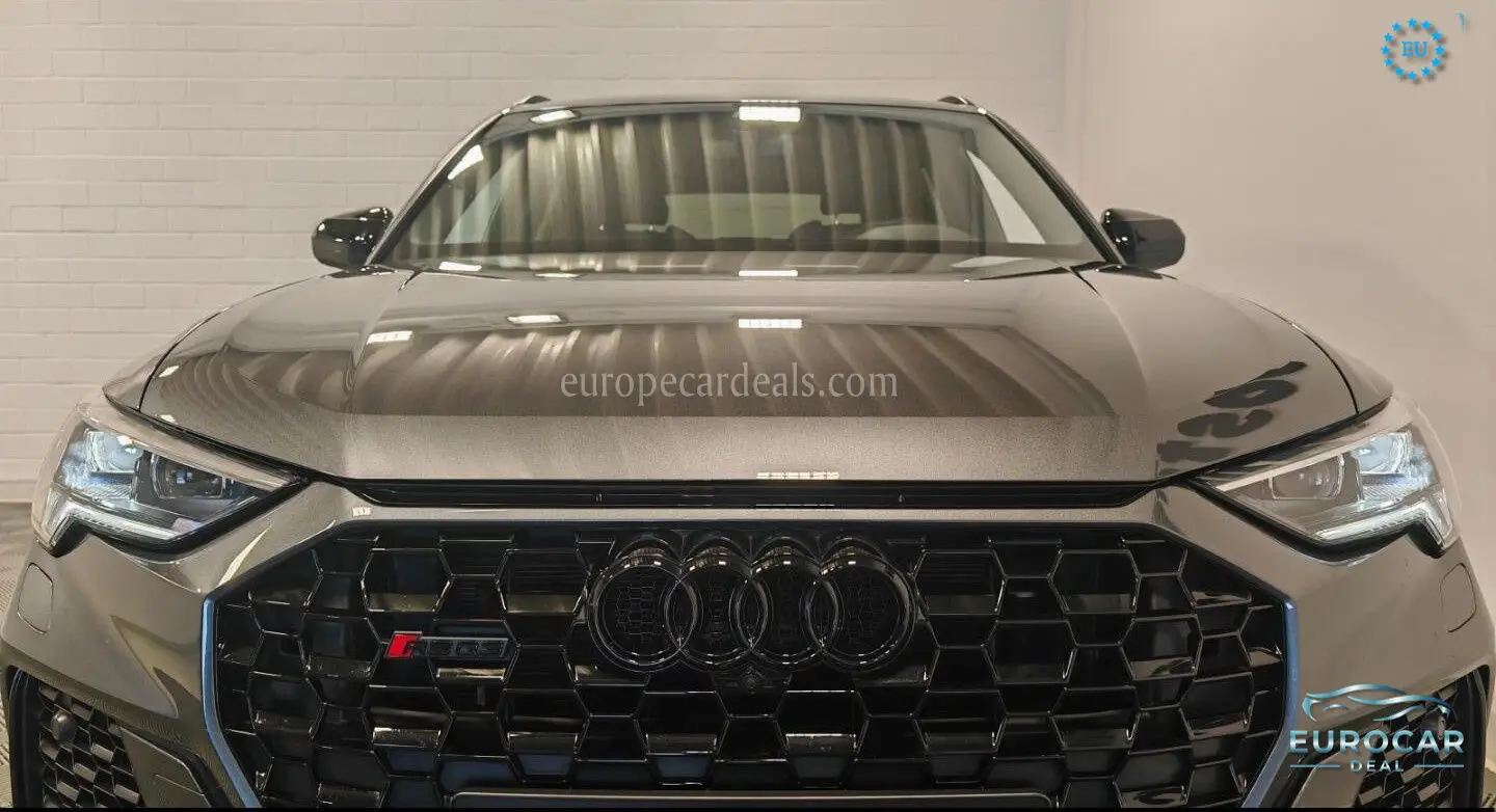 Audi RSQ3