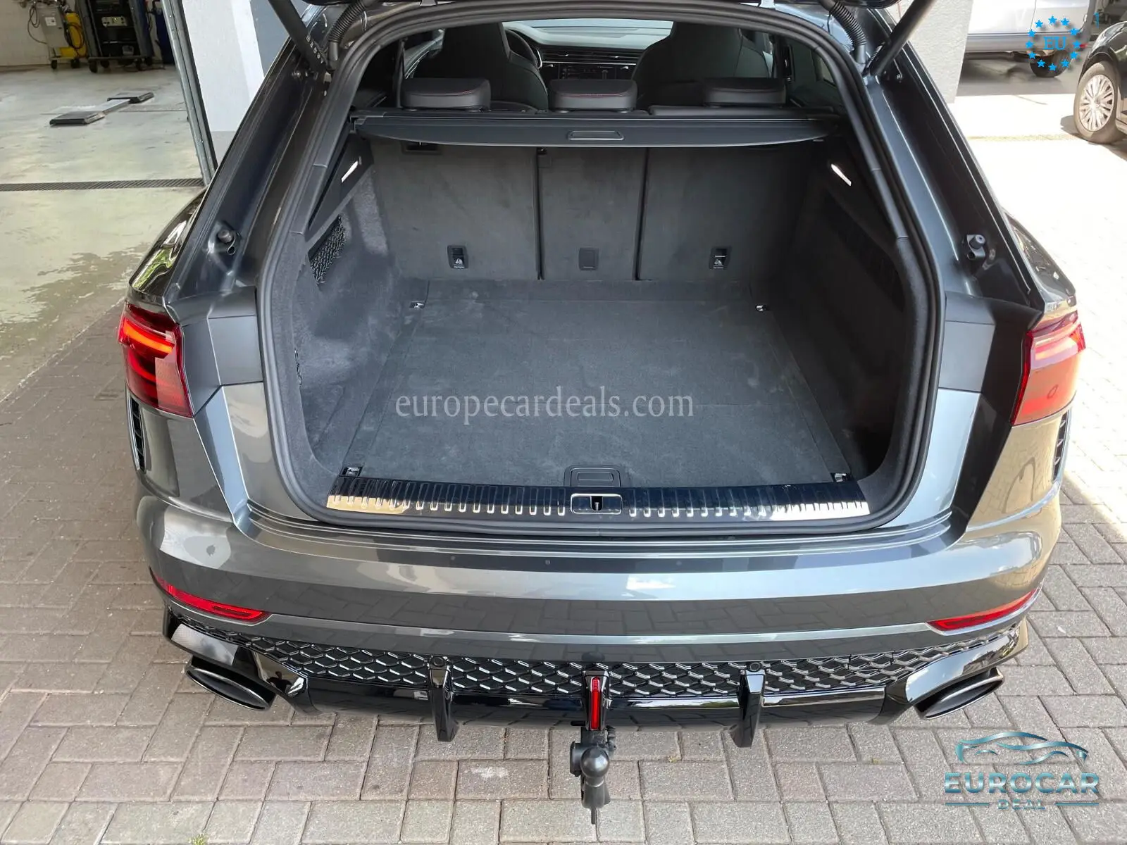 Audi RSQ8