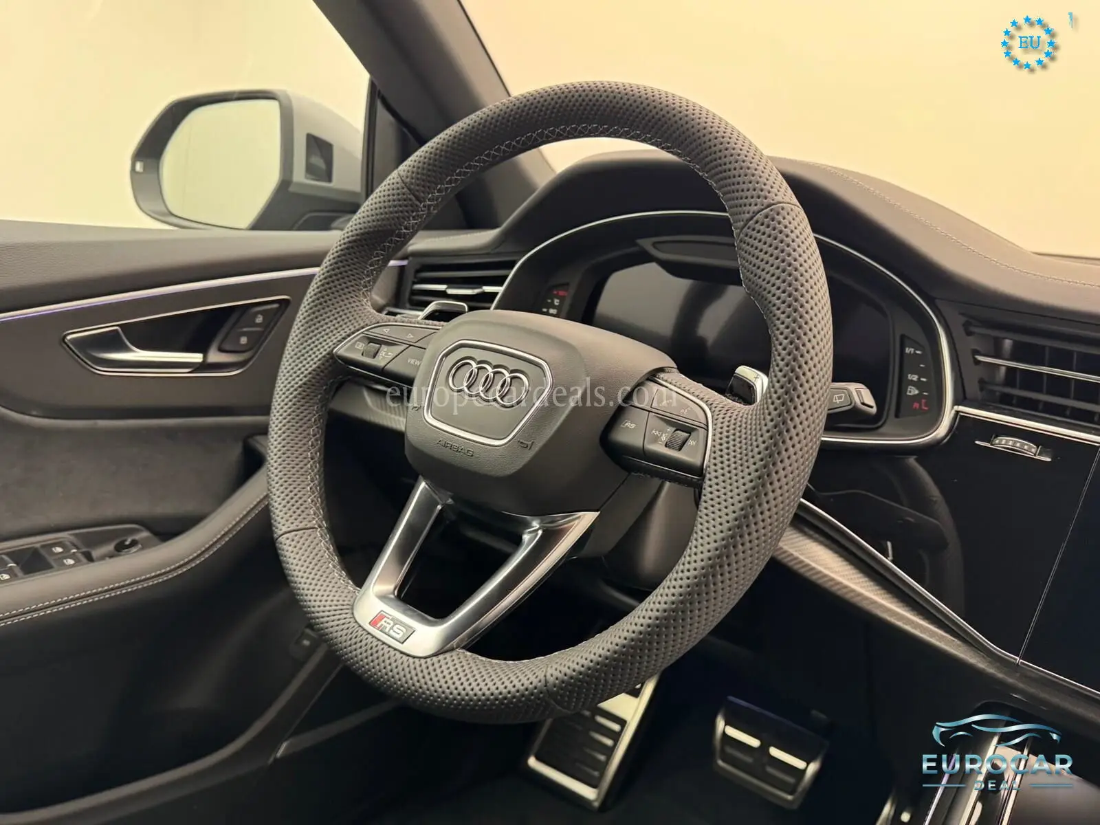 Audi RSQ8