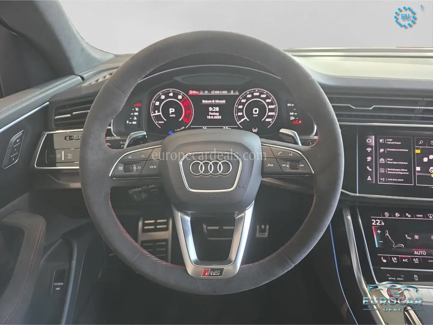 Audi RSQ8