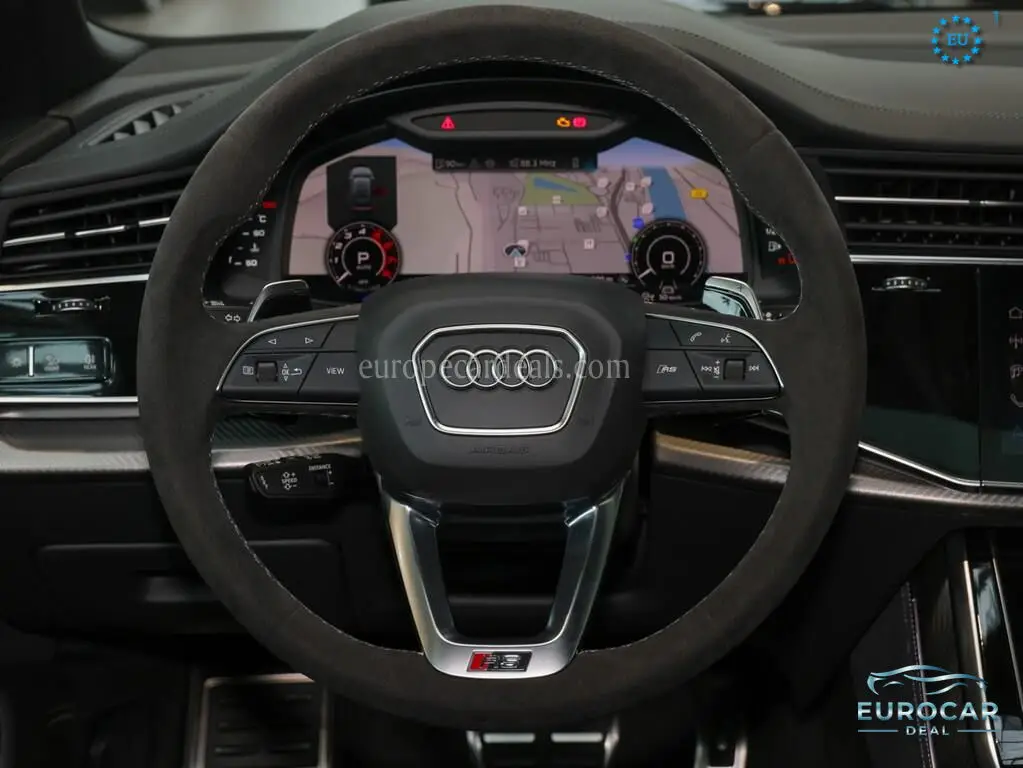 Audi RSQ8