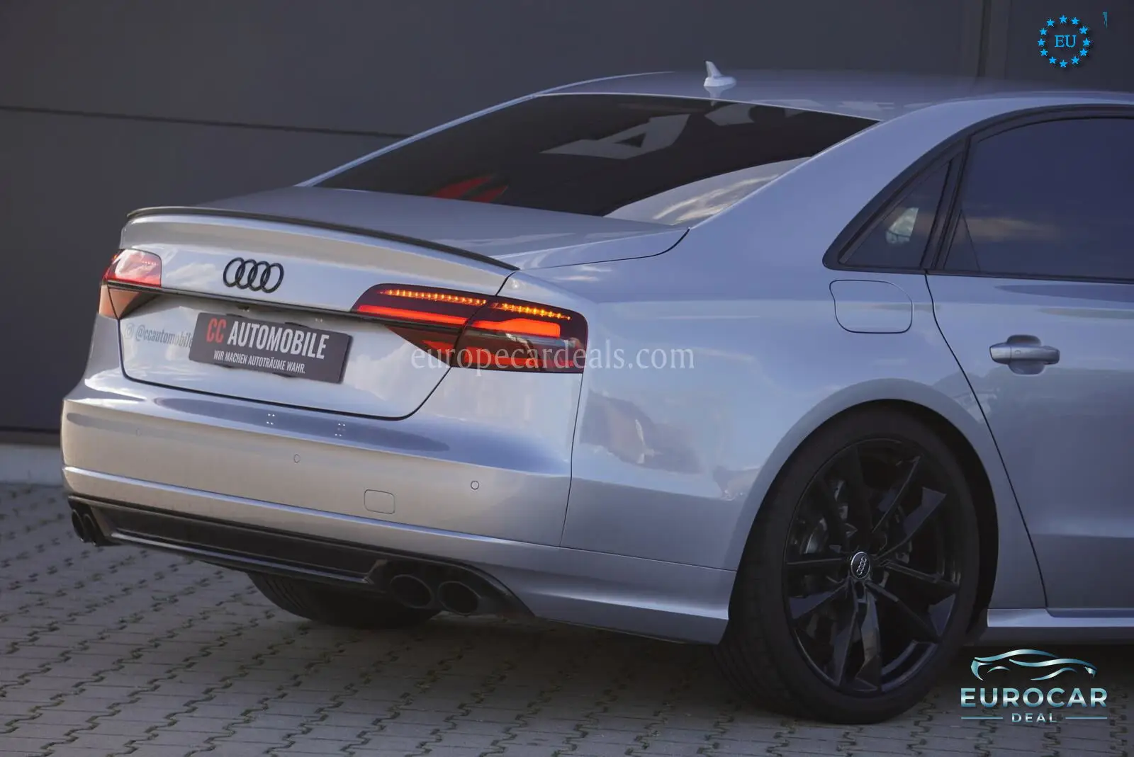 Audi S8