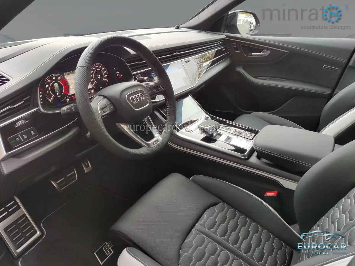 Audi RSQ8