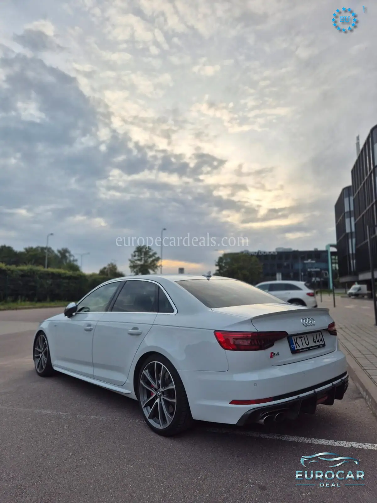 Audi S4
