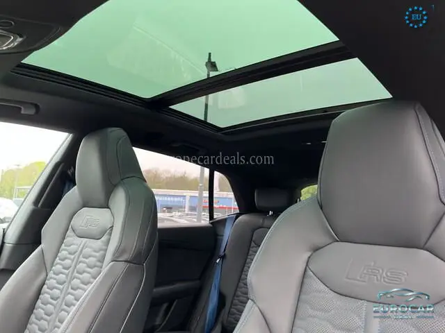 Audi RSQ8