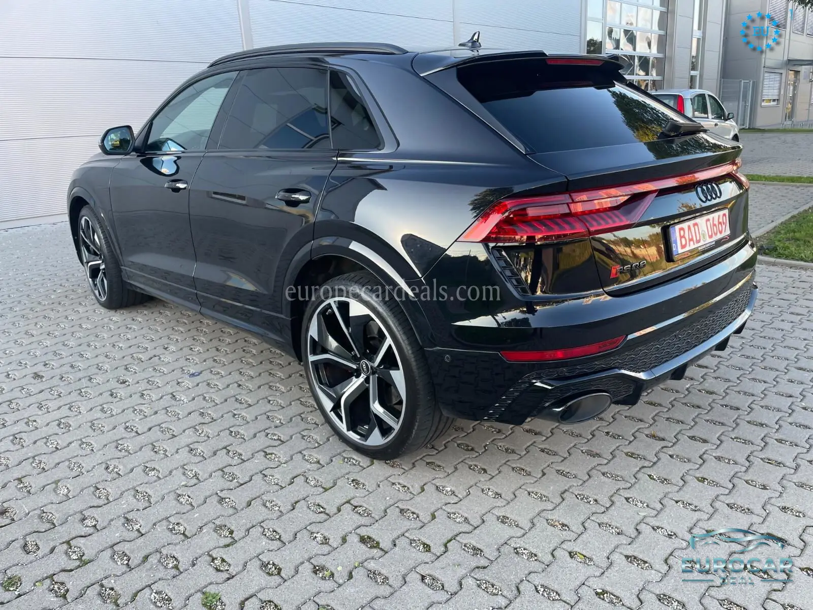 Audi RSQ8