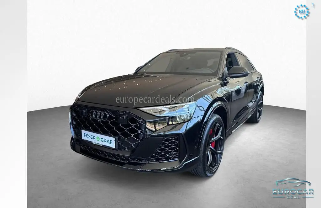 Audi RSQ8