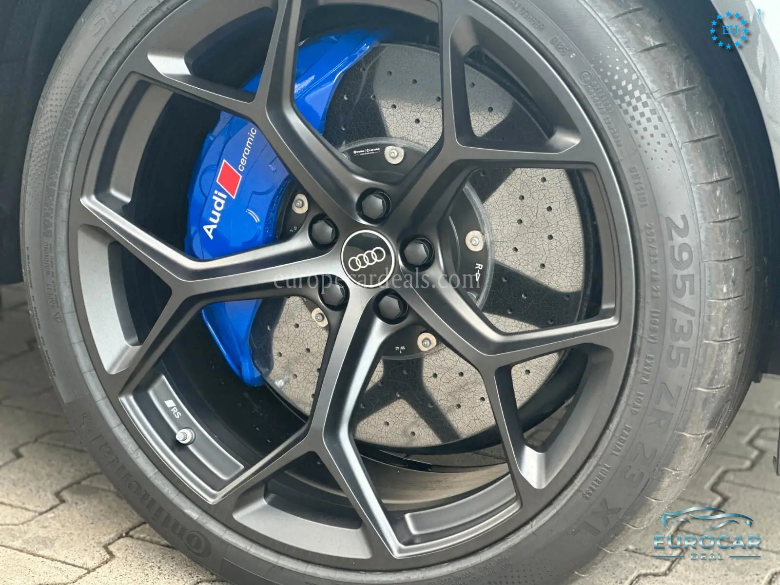 Audi RSQ8