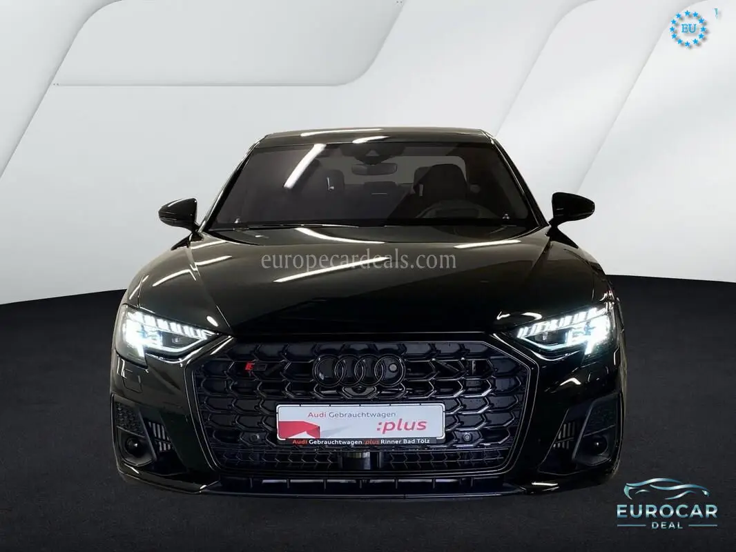 Audi S8