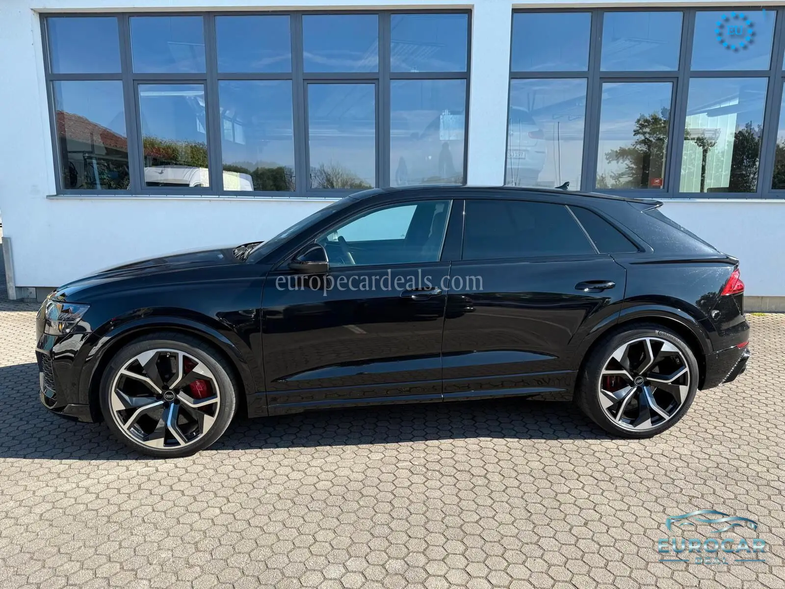 Audi RSQ8