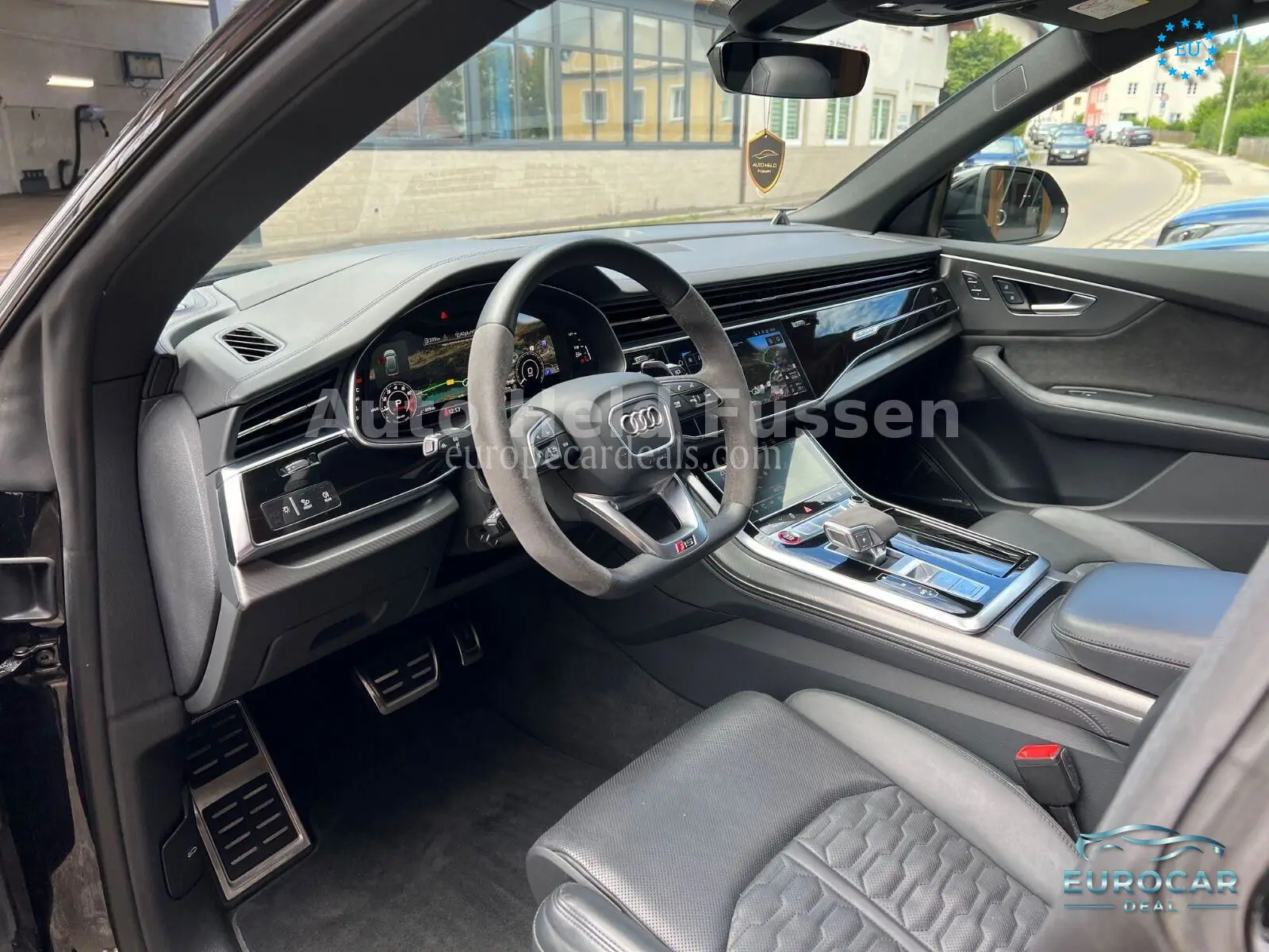 Audi RSQ8