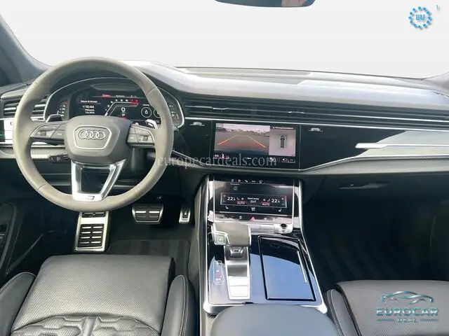 Audi RSQ8
