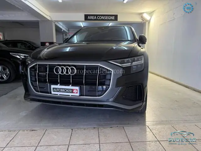 Audi Q8