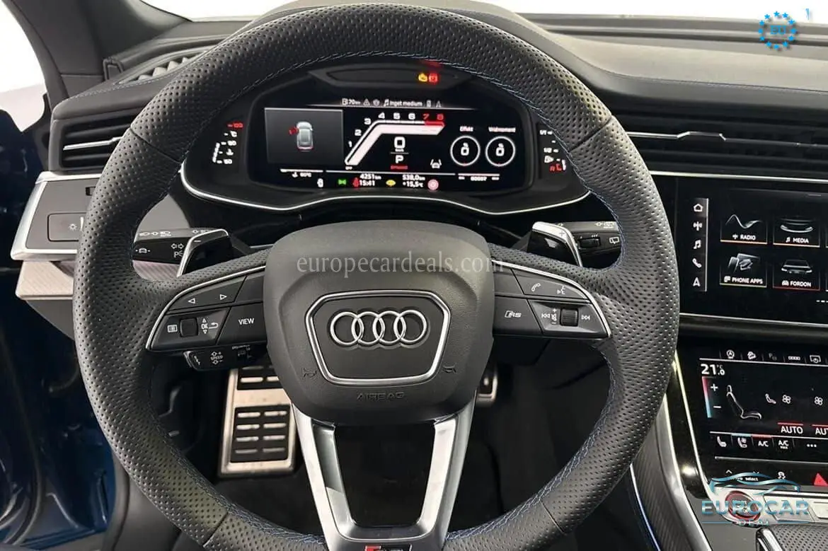Audi RSQ8