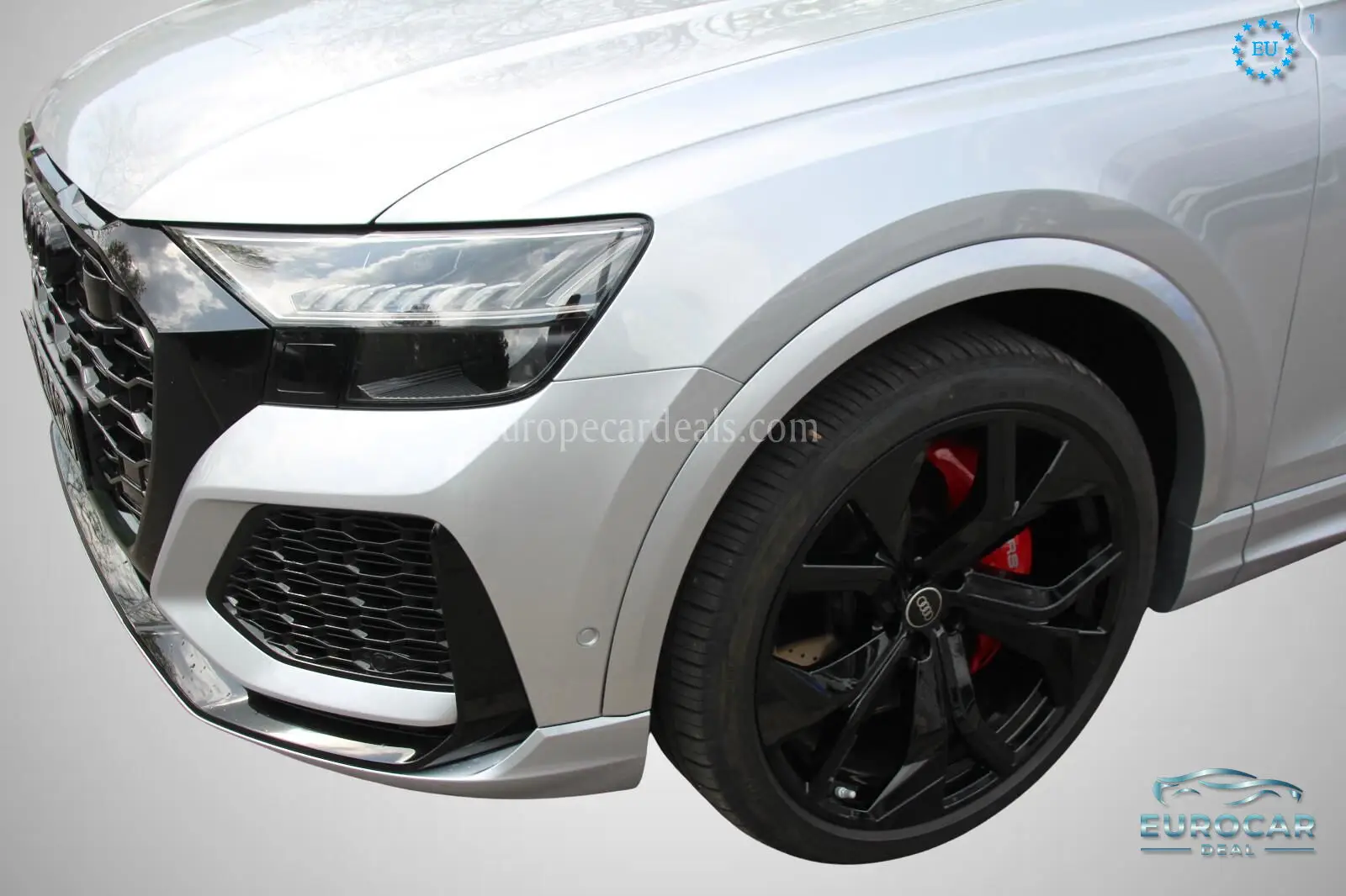 Audi RSQ8