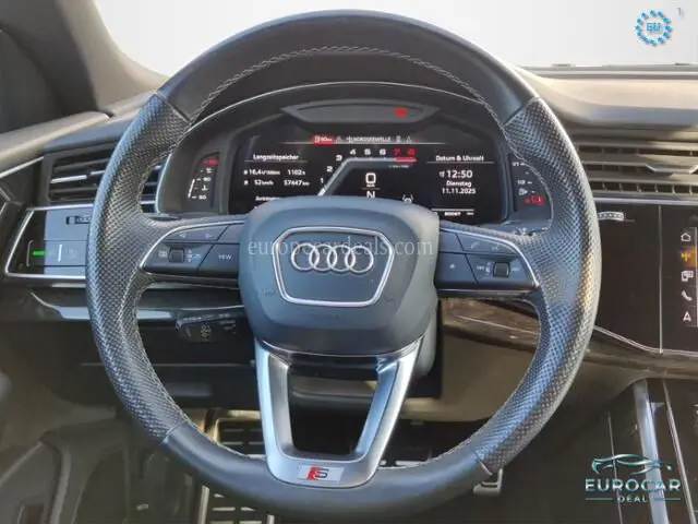 Audi SQ8