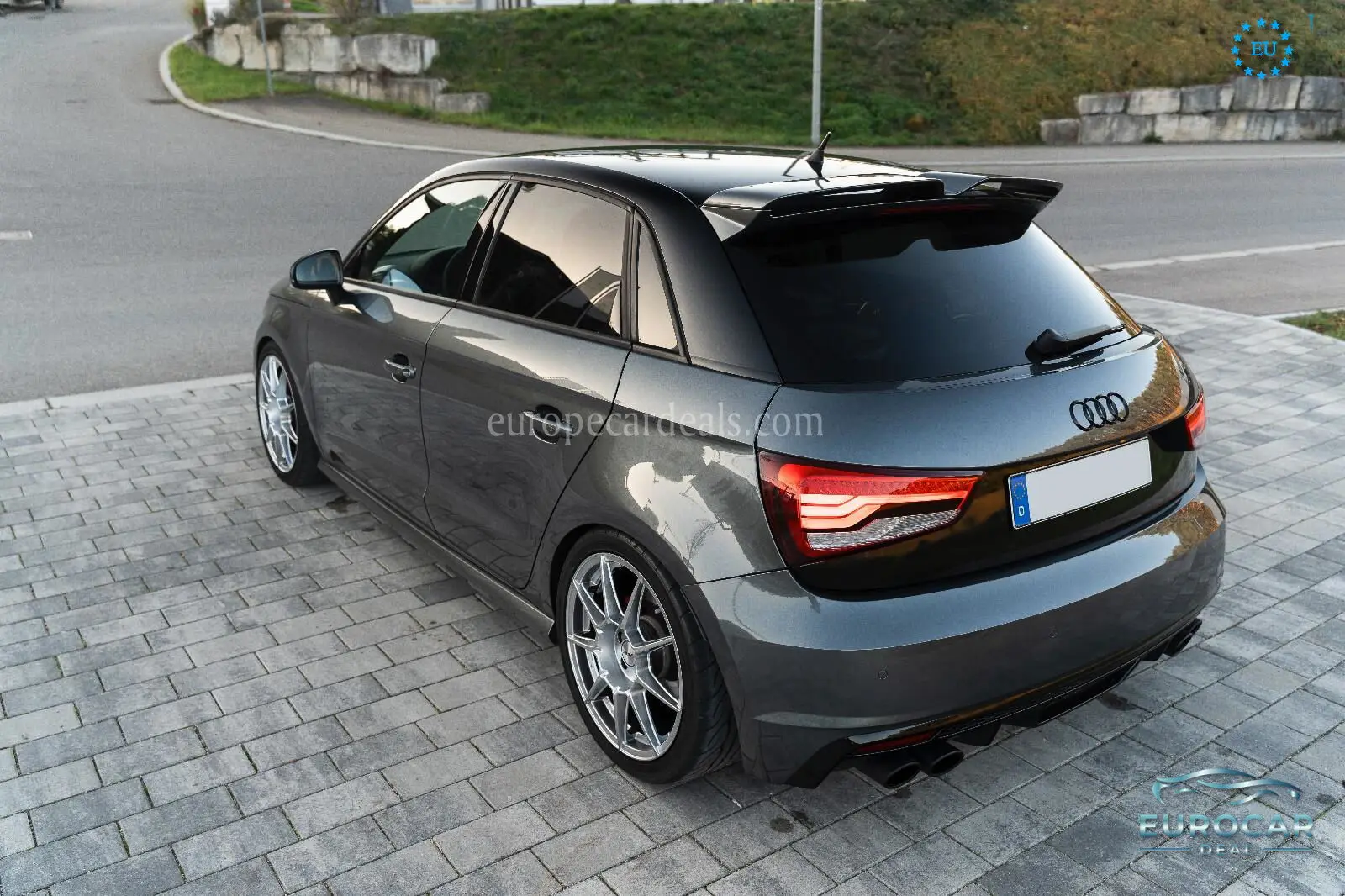 Audi S1